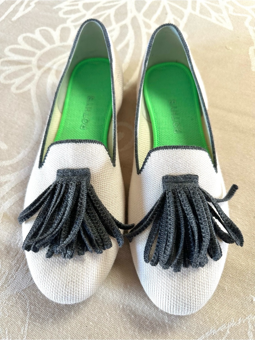 Rothy’s The Loafer Tassel Ivory Gray Knit Flats Size 9.5 EUC - Picture 6 of 6
